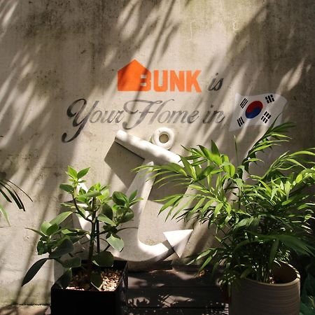 Bunk Guesthouse Hongdae Сеул Екстер'єр фото